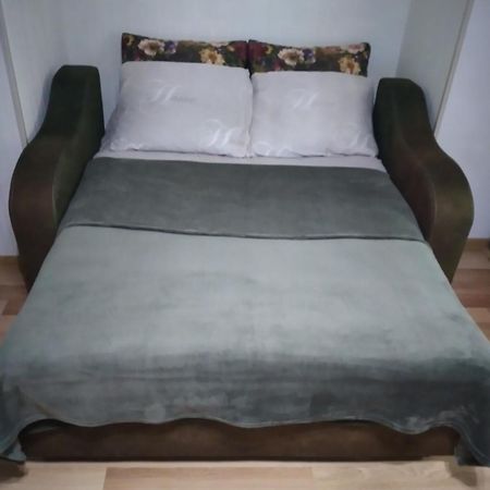 Izi'S Cozy Apartment 库塔伊西 外观 照片