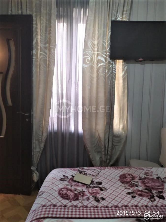 Izi'S Cozy Apartment 库塔伊西 外观 照片