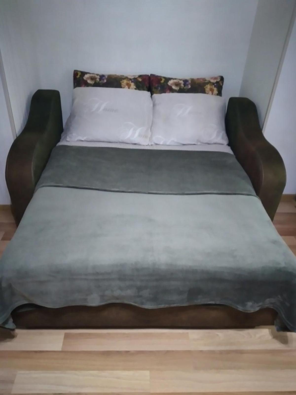 Izi'S Cozy Apartment 库塔伊西 外观 照片