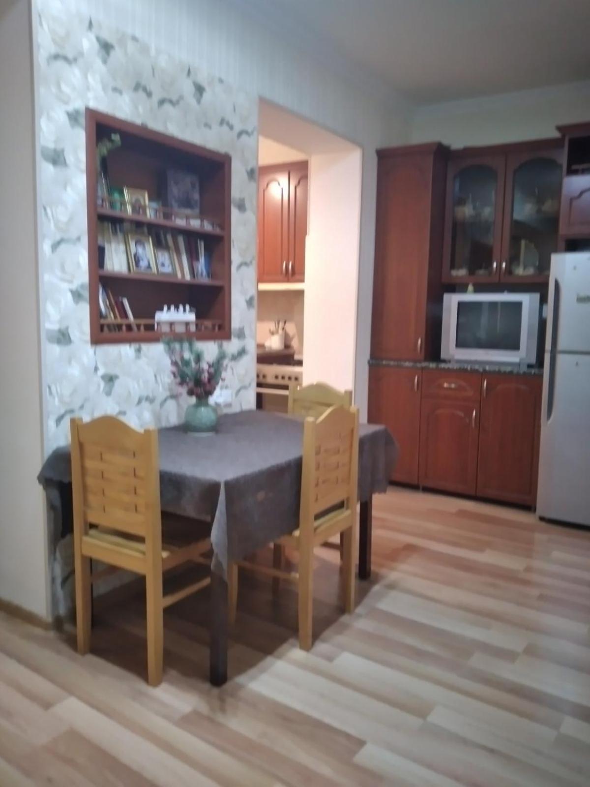 Izi'S Cozy Apartment 库塔伊西 外观 照片